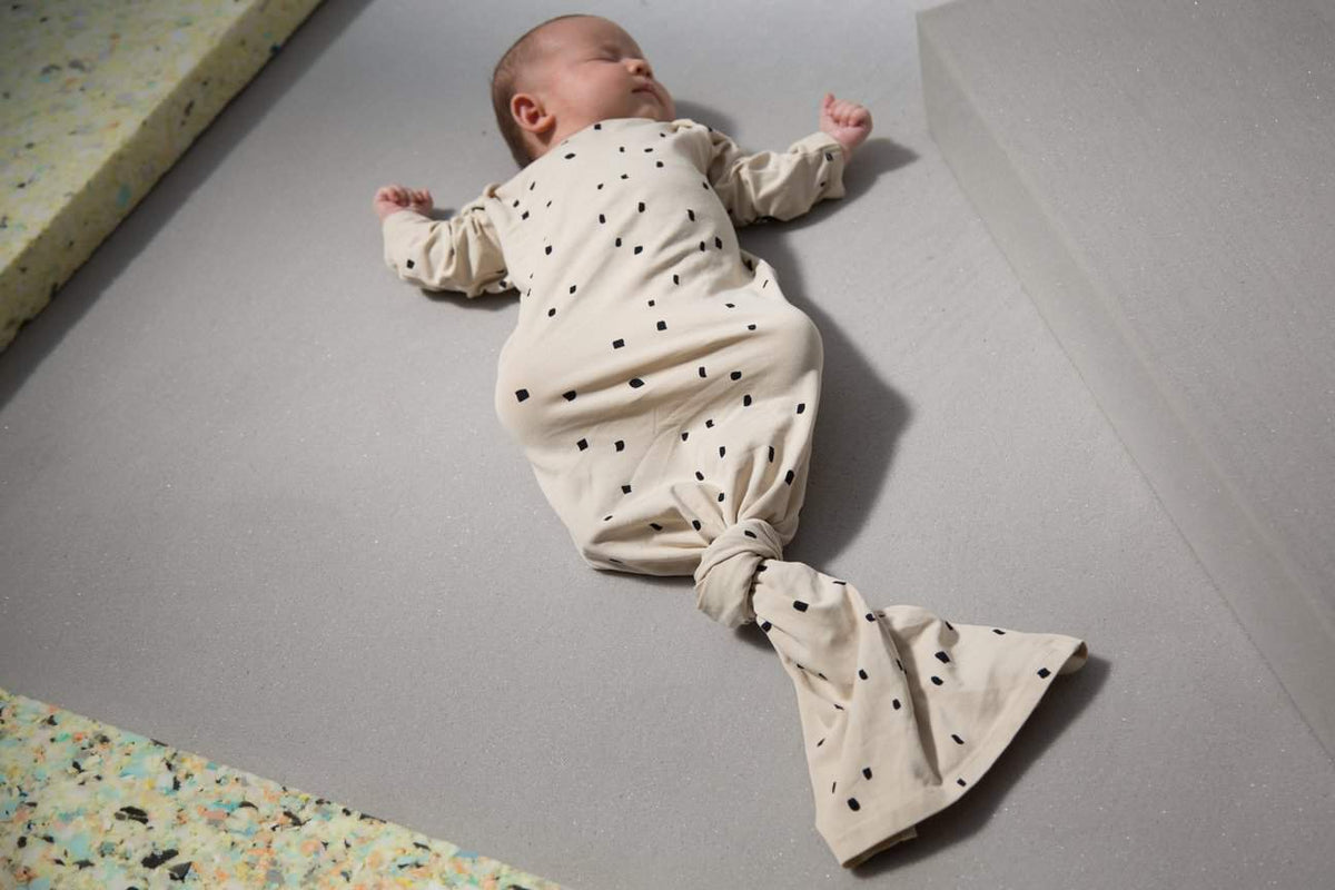 MS - NEW Baby Knot Sleeper - Oatmeal Confetti